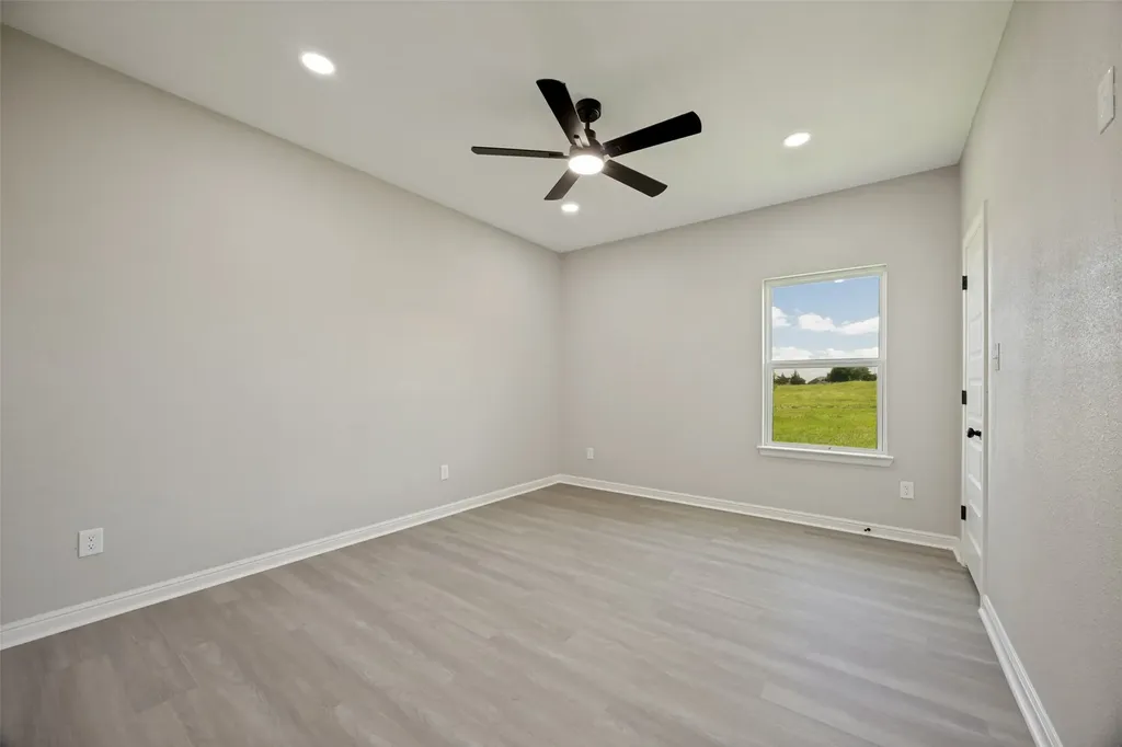 1948 County Road 1255 Savoy TX 75479