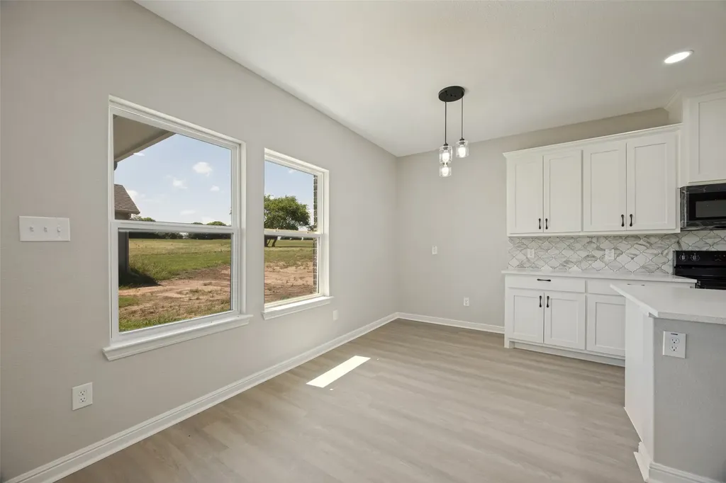 1948 County Road 1255 Savoy TX 75479