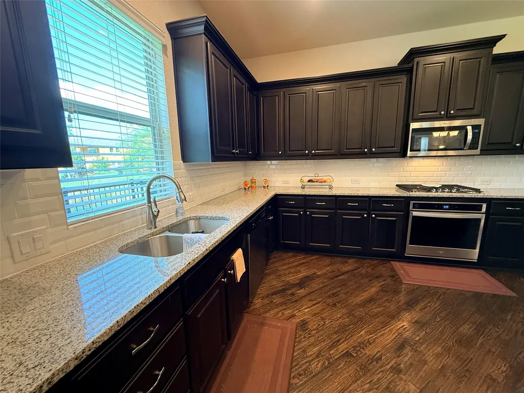 7310 Venice Drive Grand Prairie TX 75054