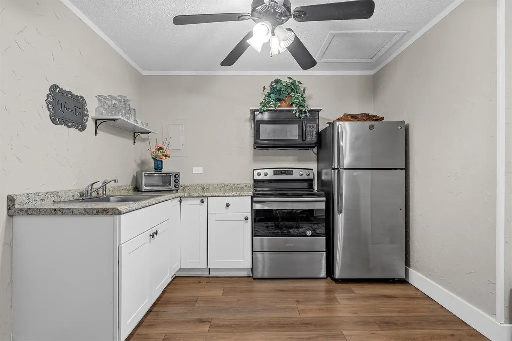 357 Sharron Drive Woodway TX 76712