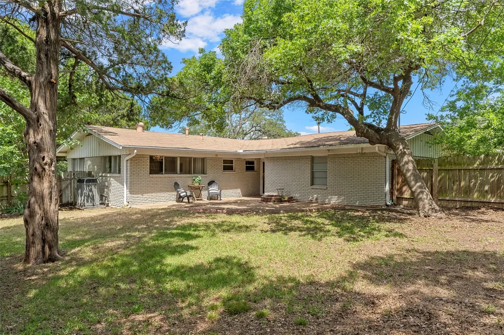 357 Sharron Drive Woodway TX 76712