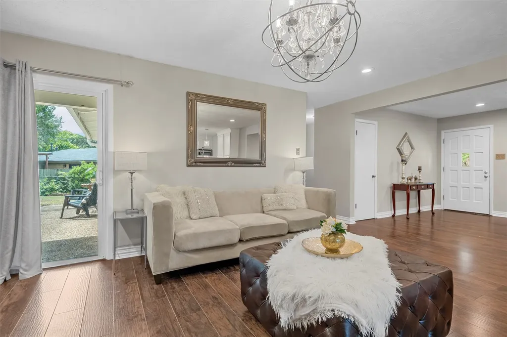 357 Sharron Drive Woodway TX 76712