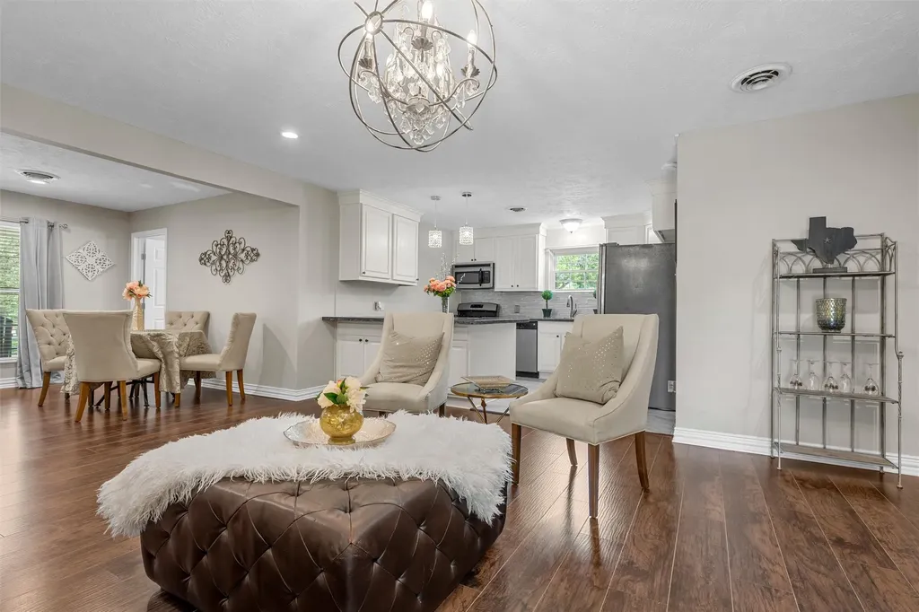 357 Sharron Drive Woodway TX 76712