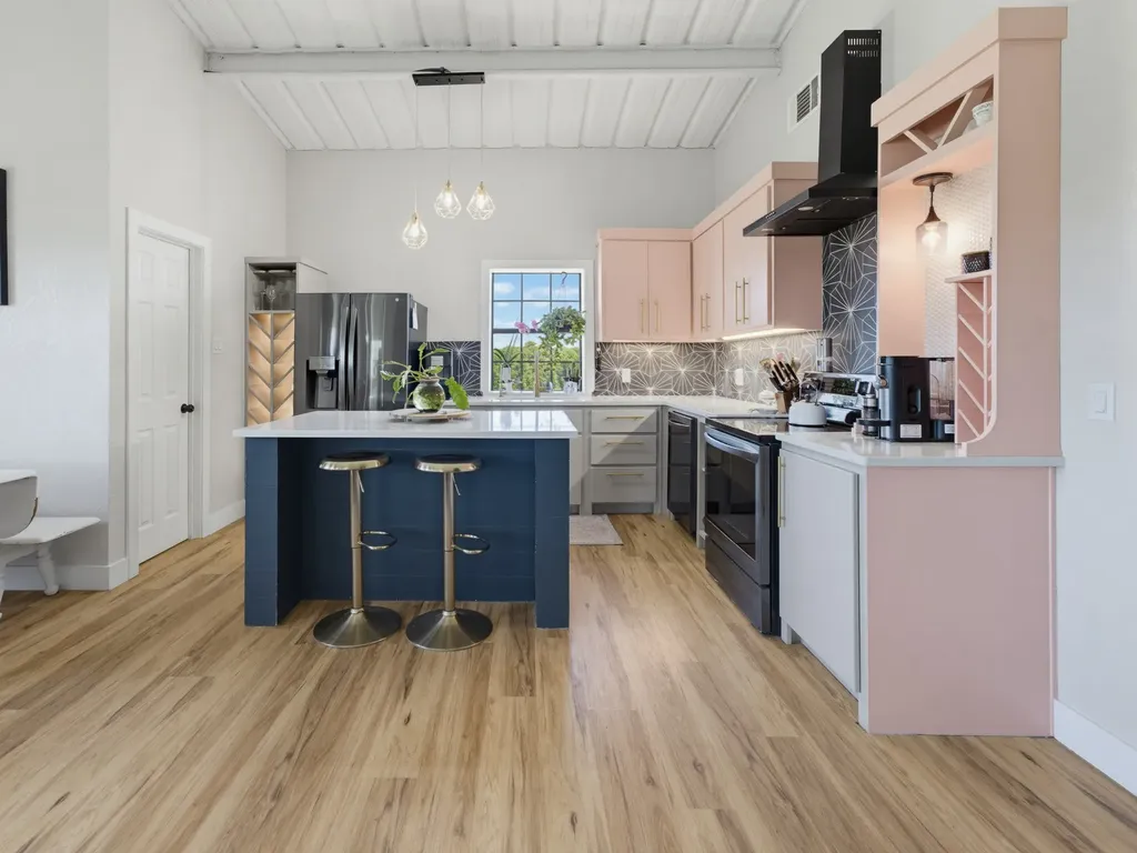 129 Coyote Cave Lane Alvord TX 76225