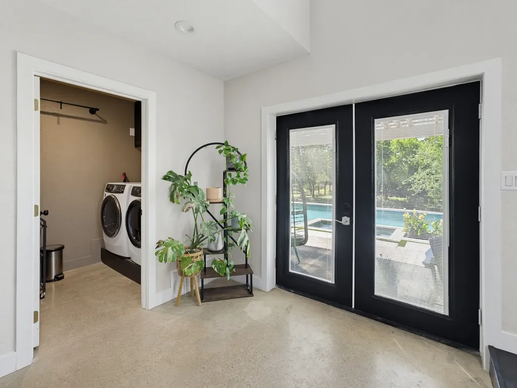 129 Coyote Cave Lane Alvord TX 76225