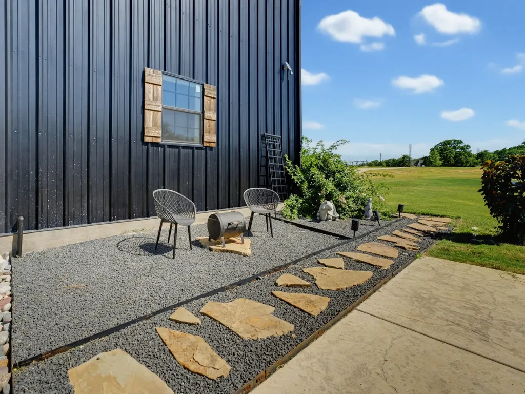 129 Coyote Cave Lane Alvord TX 76225