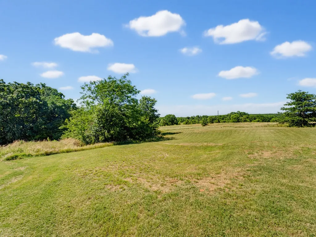 129 Coyote Cave Lane Alvord TX 76225