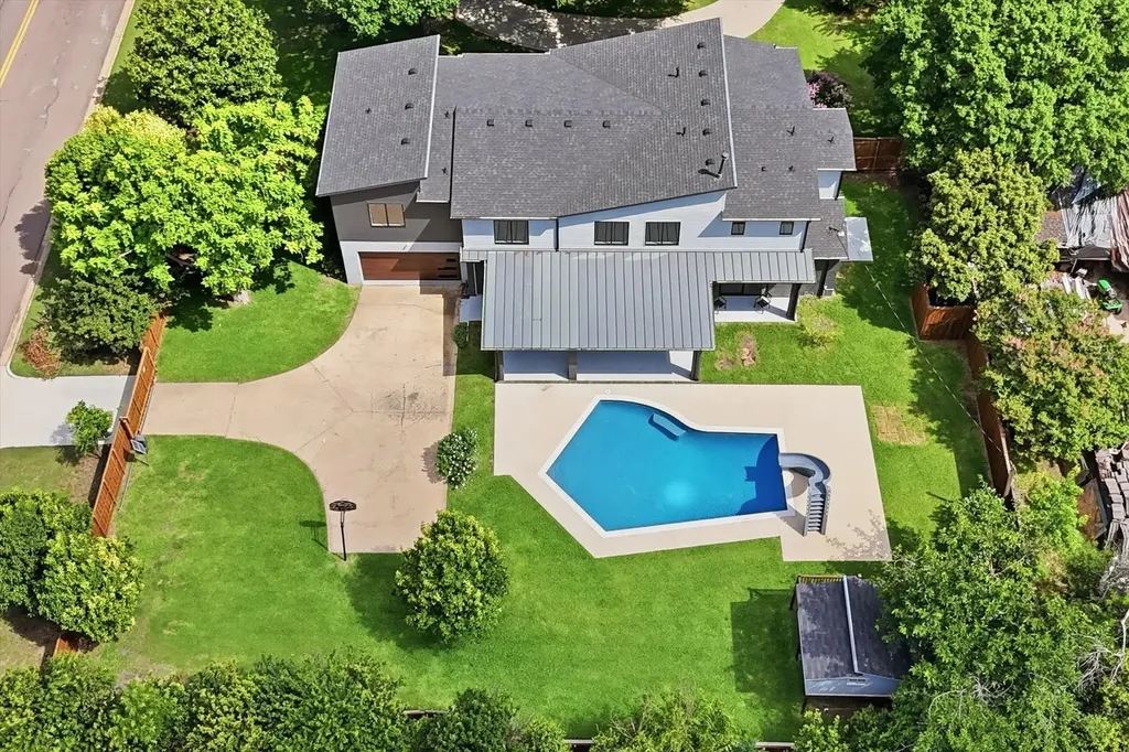 13693 Peyton Drive Dallas TX 75240