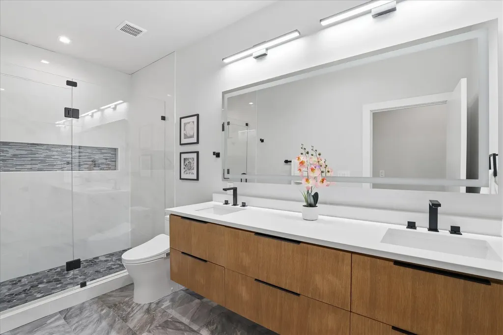 13693 Peyton Drive Dallas TX 75240