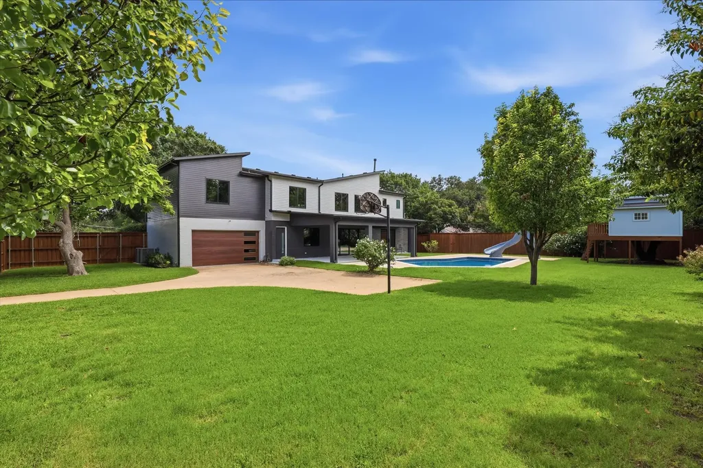 13693 Peyton Drive Dallas TX 75240