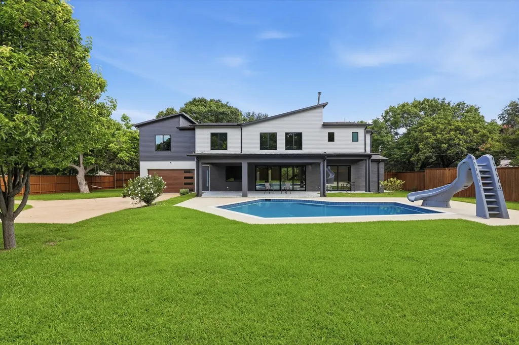 13693 Peyton Drive Dallas TX 75240