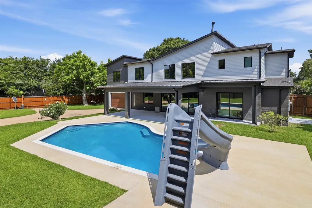 13693 Peyton Drive Dallas TX 75240