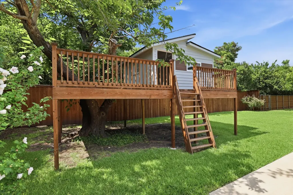 13693 Peyton Drive Dallas TX 75240