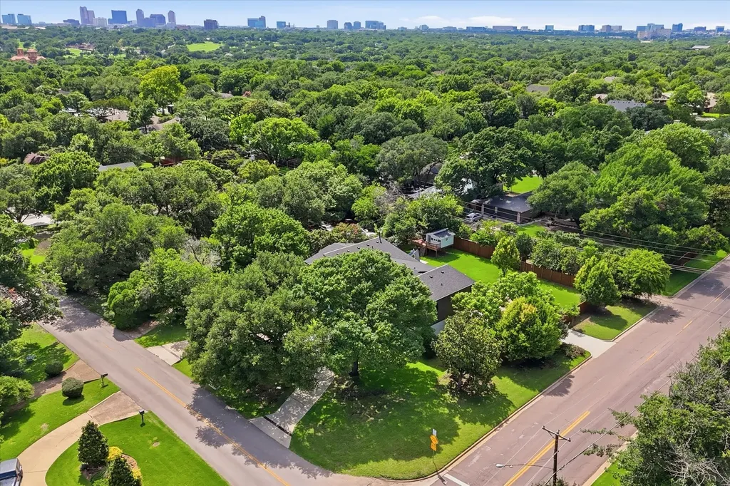 13693 Peyton Drive Dallas TX 75240