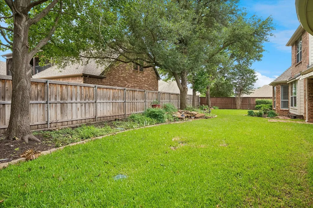 8308 Thistle Court North Richland Hills TX 76182