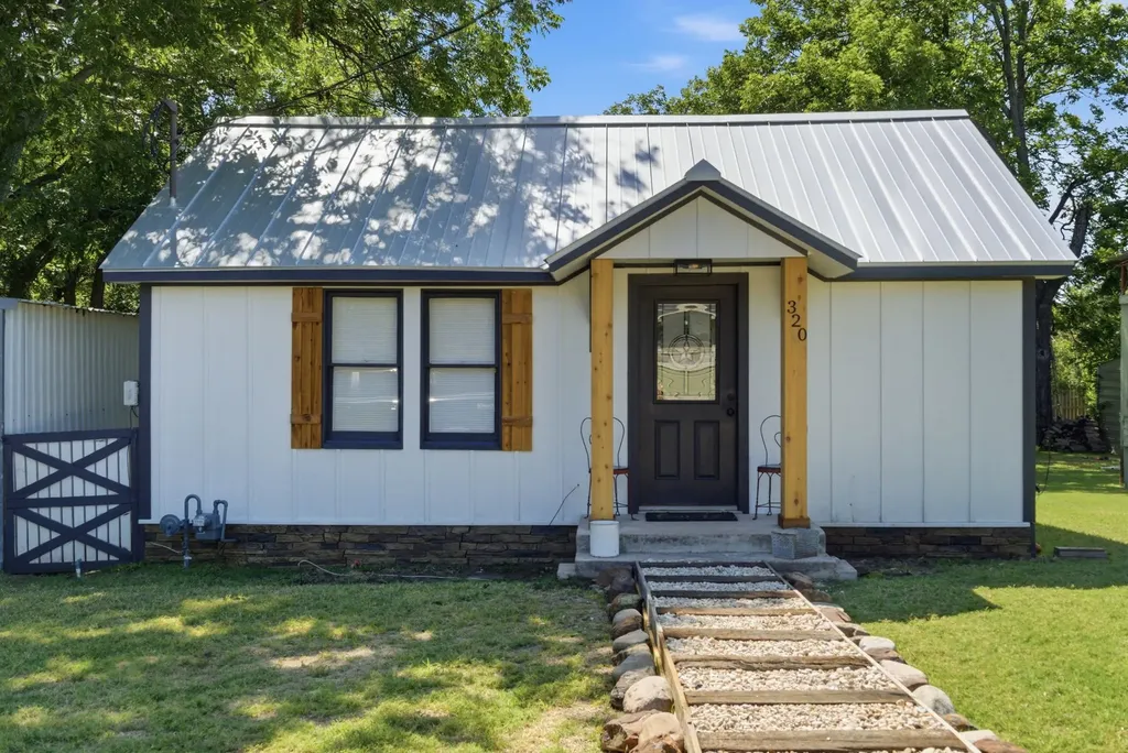320 N Park Street Dublin TX 76446