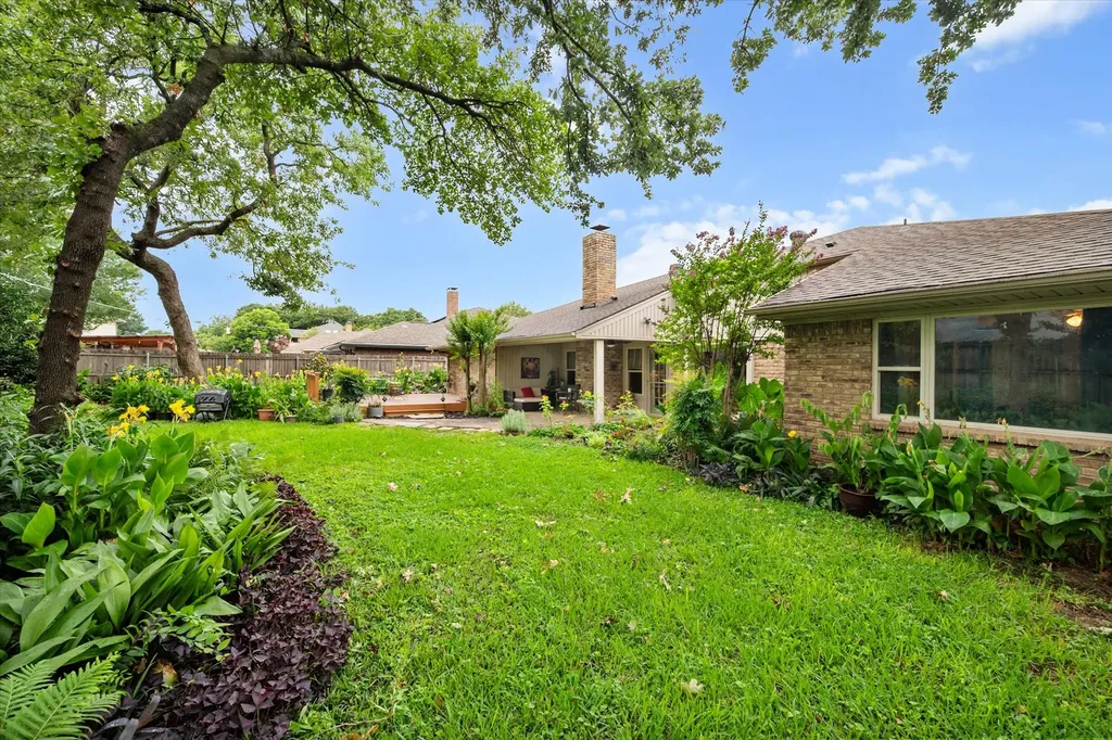 1018 Auburn Drive Arlington TX 76012