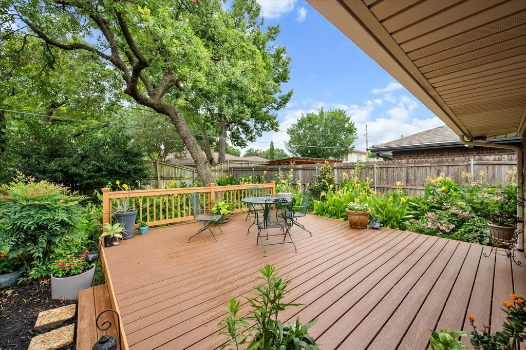 1018 Auburn Drive Arlington TX 76012