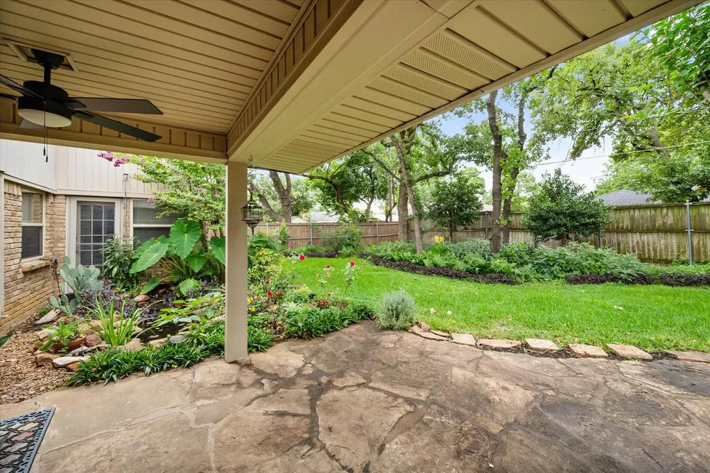 1018 Auburn Drive Arlington TX 76012