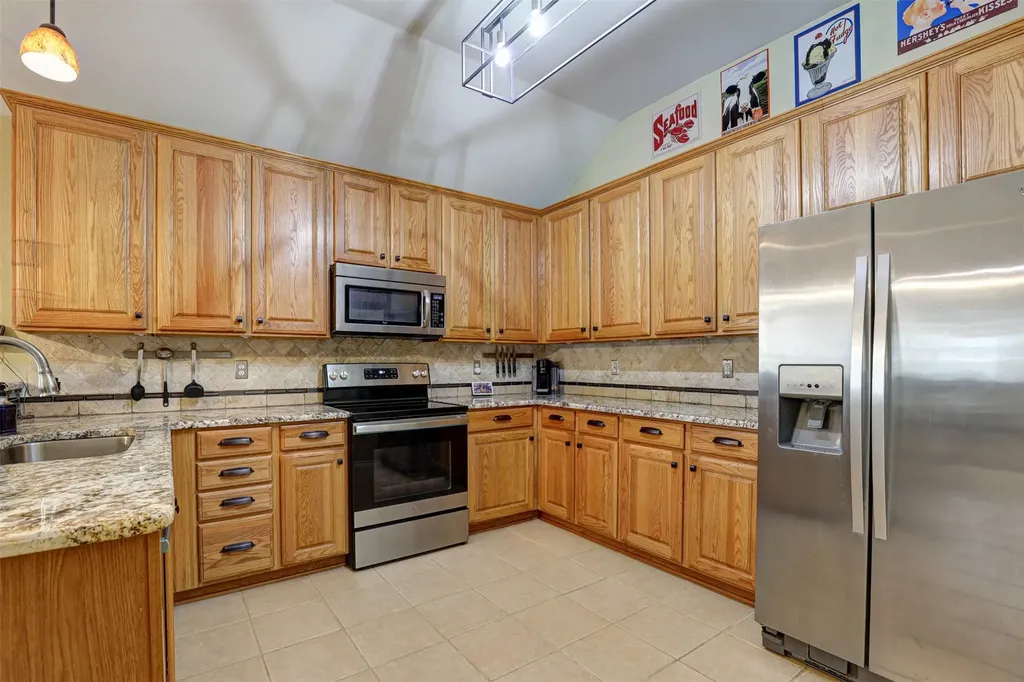 4528 Indian Rock Drive Fort Worth TX 76244