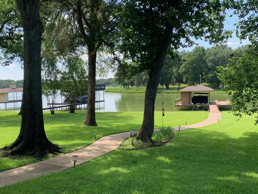 717 Grandview Drive Corsicana TX 75109