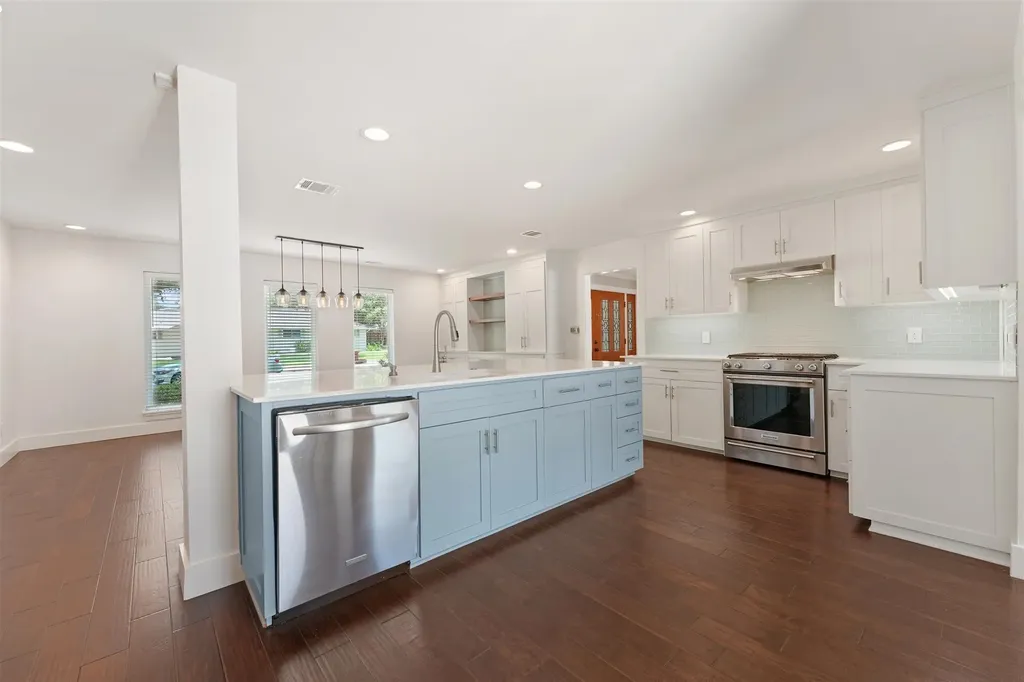 3542 Jubilee Trail Dallas TX 75229