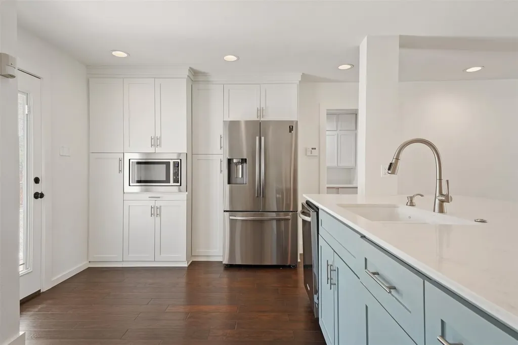 3542 Jubilee Trail Dallas TX 75229