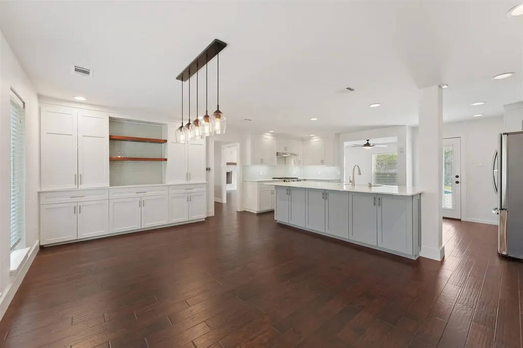 3542 Jubilee Trail Dallas TX 75229