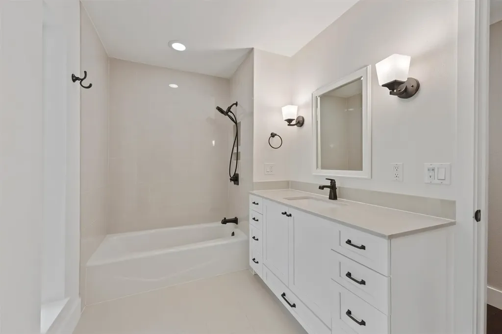 3542 Jubilee Trail Dallas TX 75229
