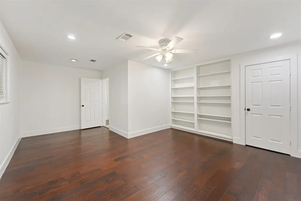 3542 Jubilee Trail Dallas TX 75229