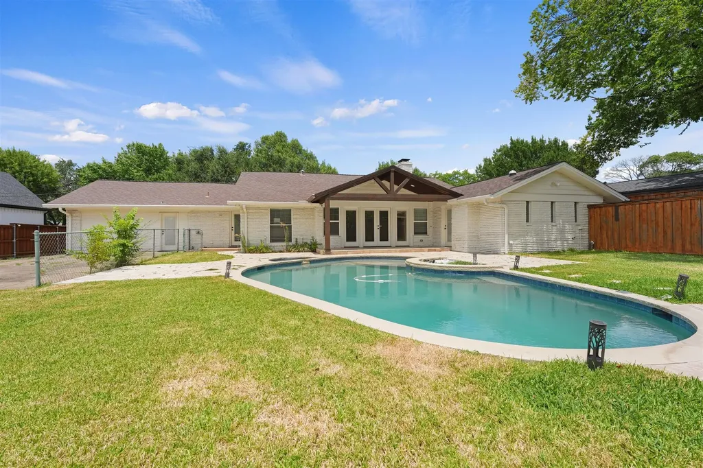 3542 Jubilee Trail Dallas TX 75229