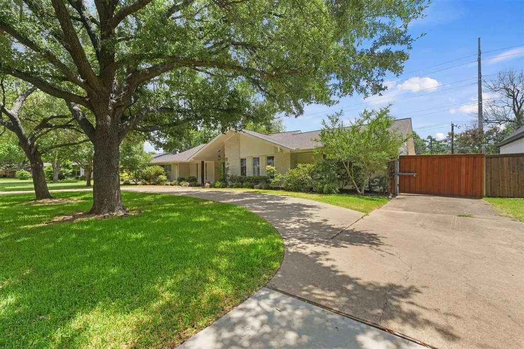 3542 Jubilee Trail Dallas TX 75229