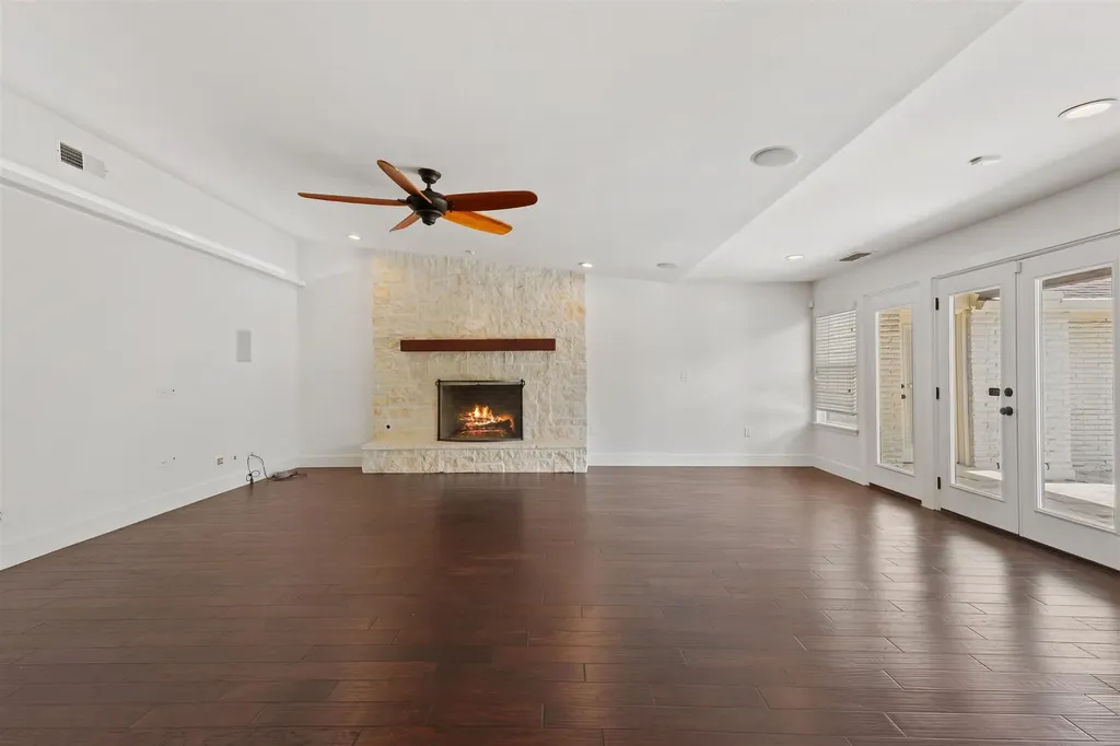 3542 Jubilee Trail Dallas TX 75229