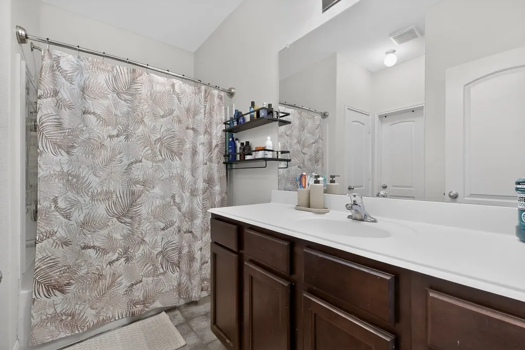 1423 Barrel Drive Dallas TX 75253