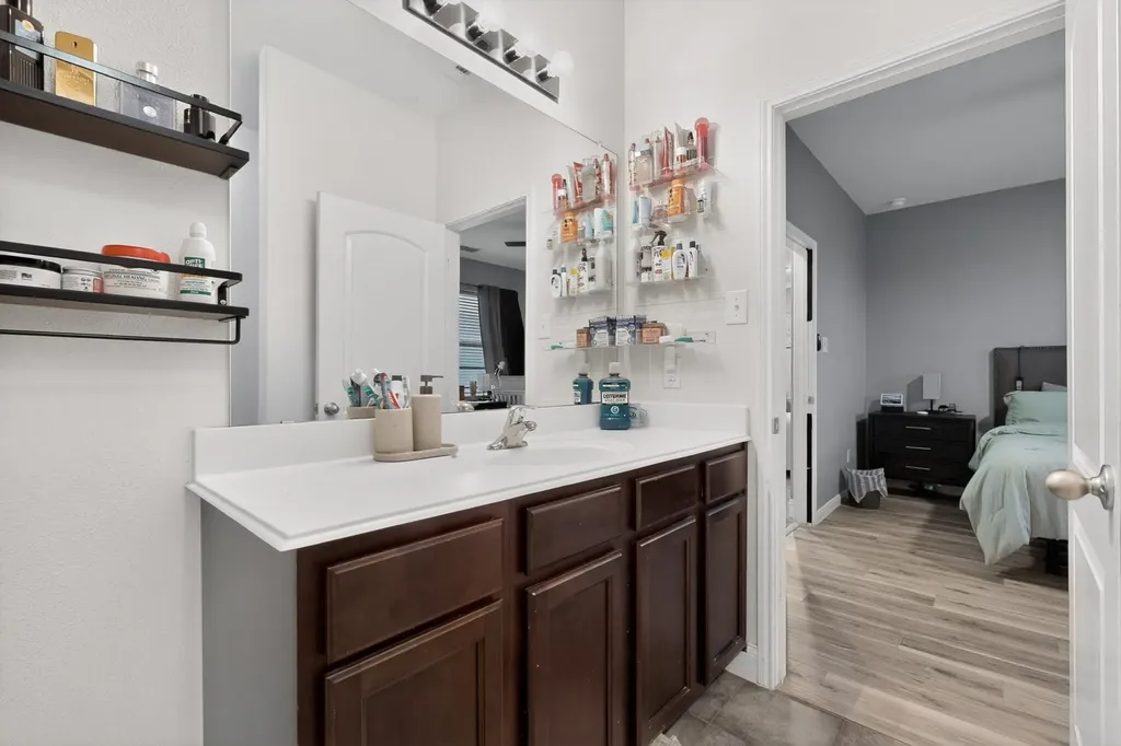 1423 Barrel Drive Dallas TX 75253
