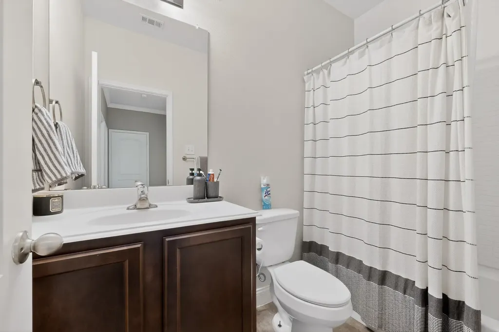 1423 Barrel Drive Dallas TX 75253