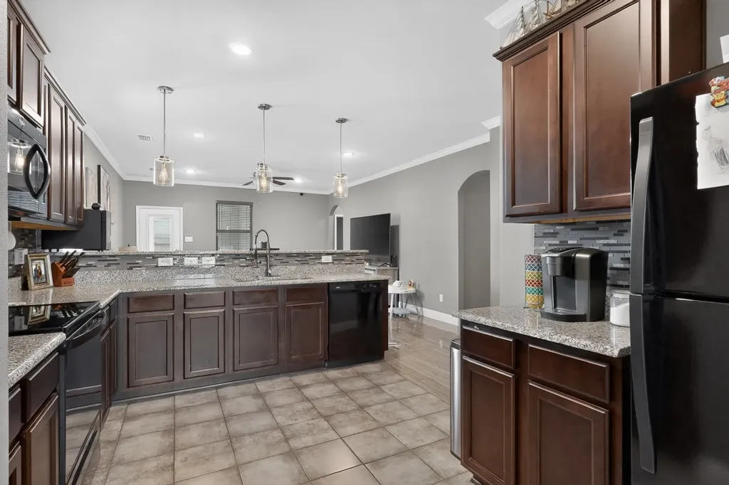 1423 Barrel Drive Dallas TX 75253