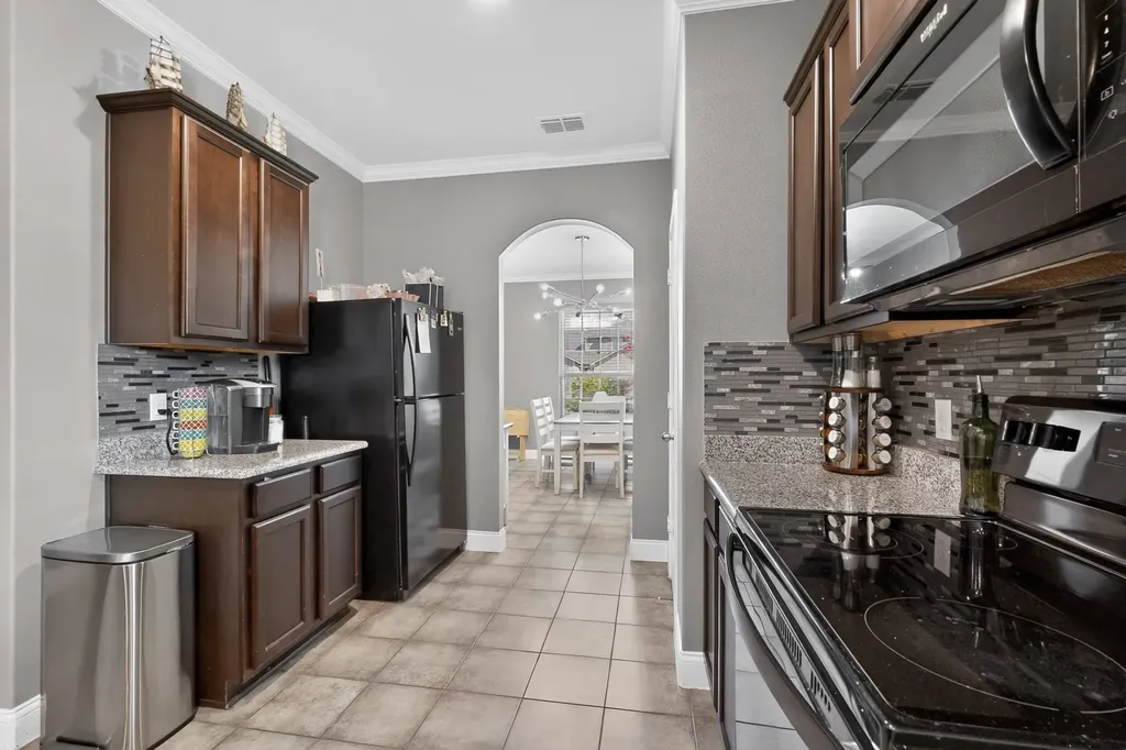 1423 Barrel Drive Dallas TX 75253