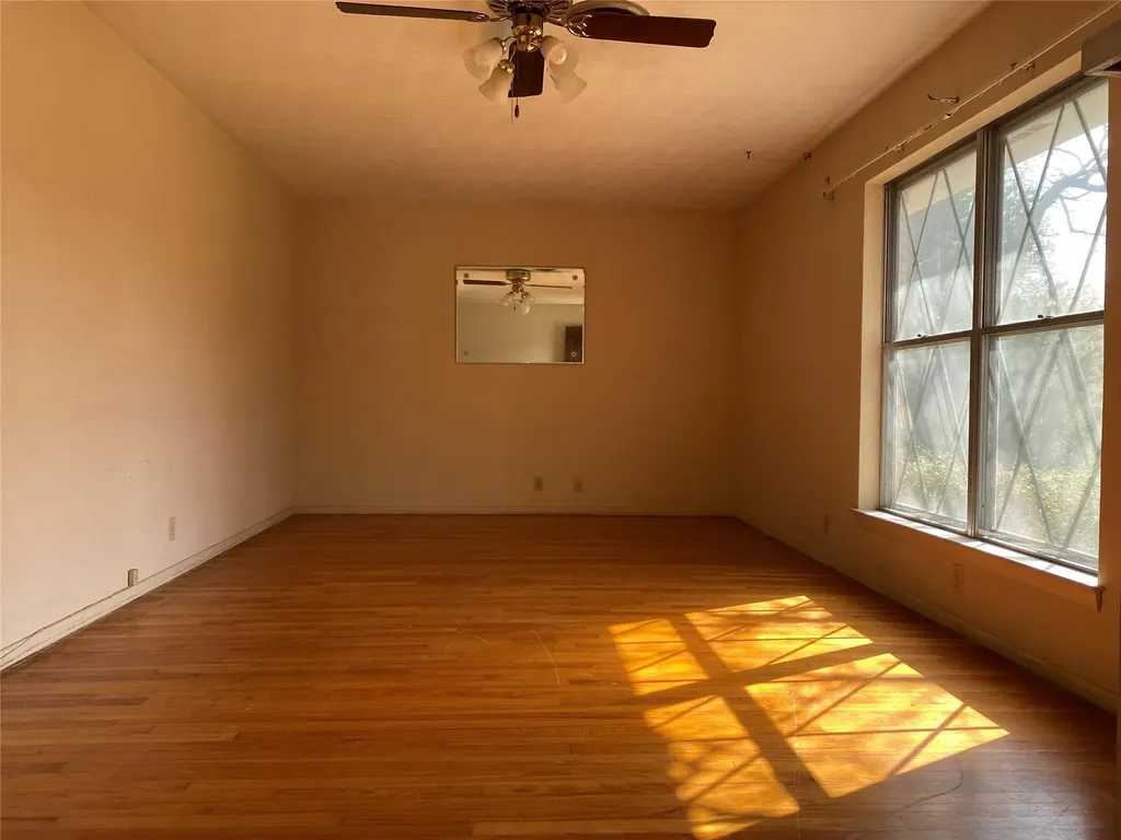 2110 Navajo Street Denton TX 76209