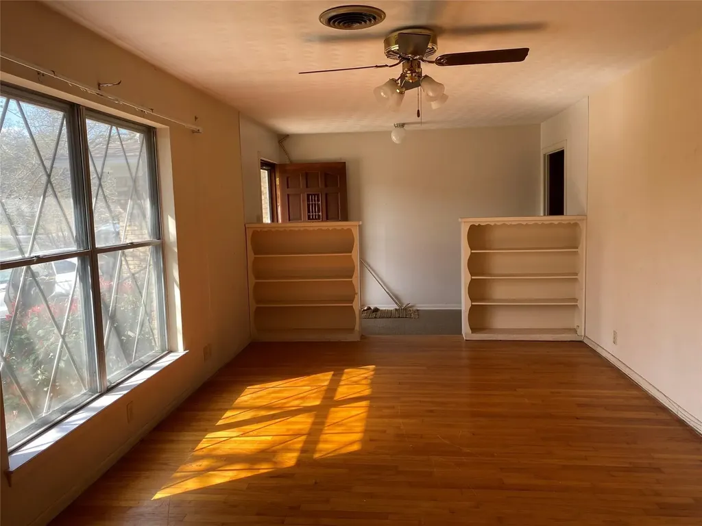 2110 Navajo Street Denton TX 76209