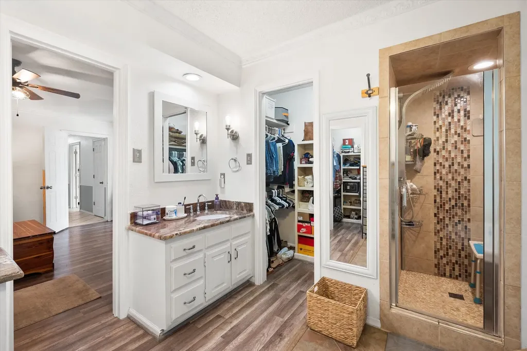 1307 S Westador Drive Arlington TX 76015