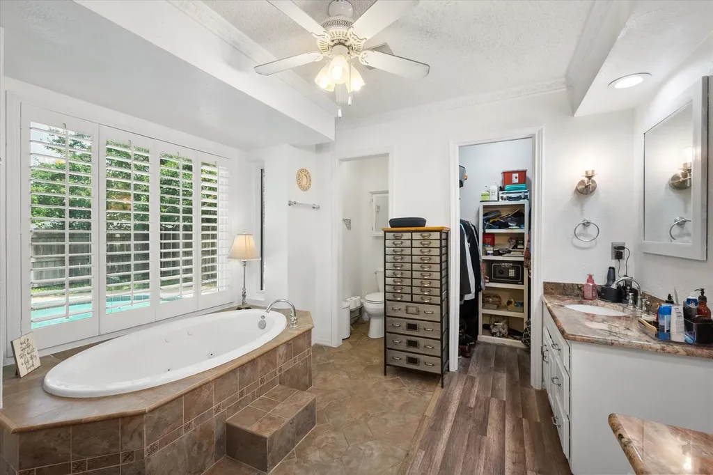 1307 S Westador Drive Arlington TX 76015