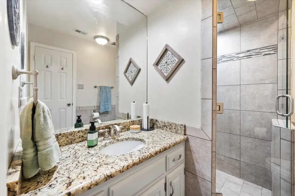 1307 S Westador Drive Arlington TX 76015