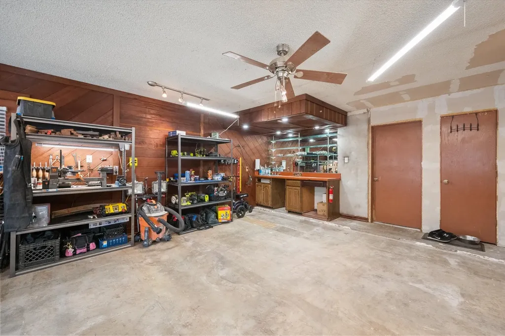 1307 S Westador Drive Arlington TX 76015