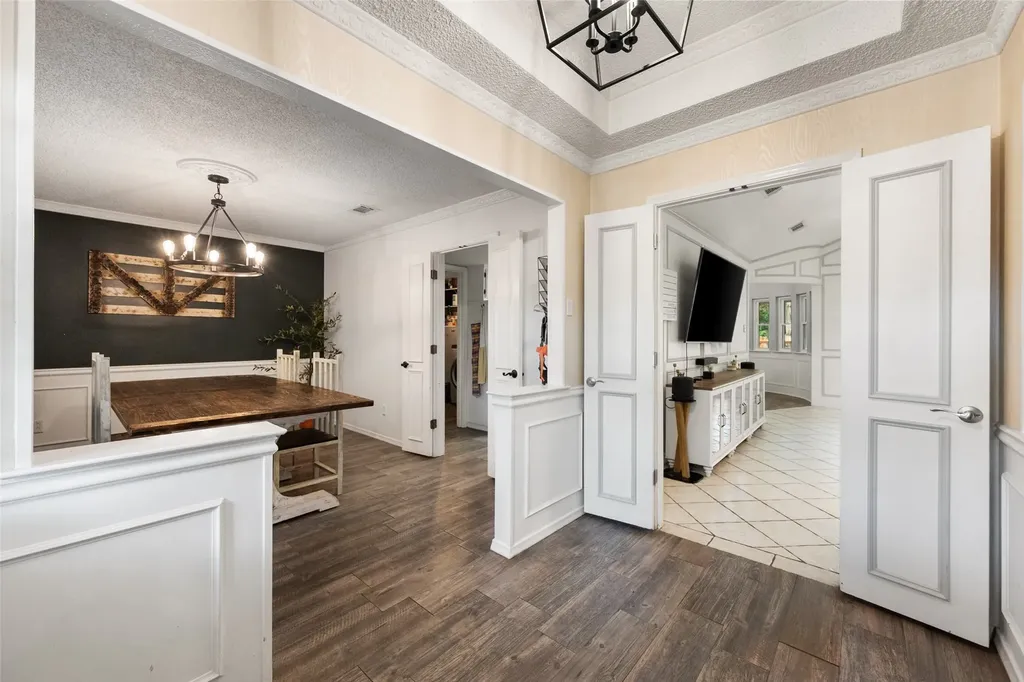 1307 S Westador Drive Arlington TX 76015