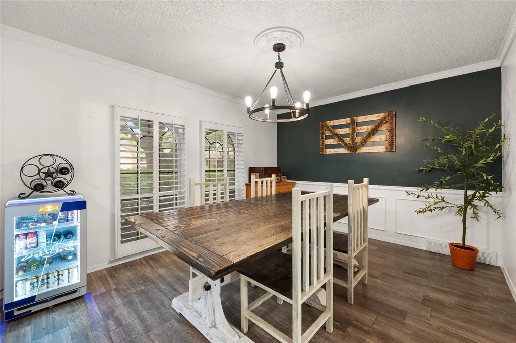 1307 S Westador Drive Arlington TX 76015