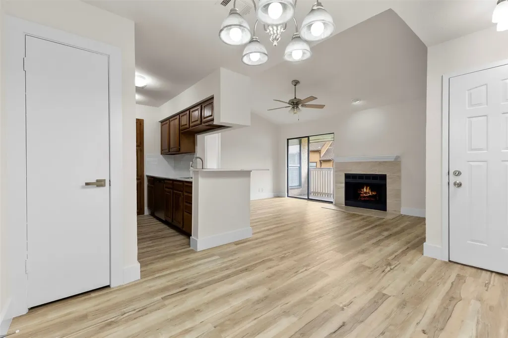 1204 Harwell Drive Arlington TX 76011