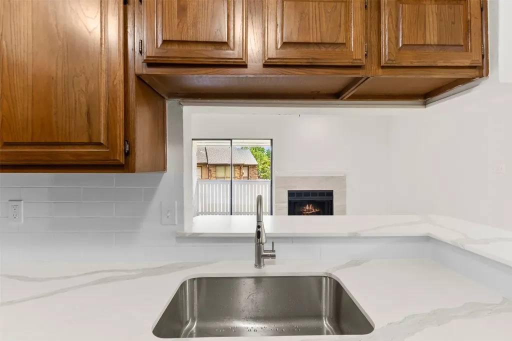 1204 Harwell Drive Arlington TX 76011