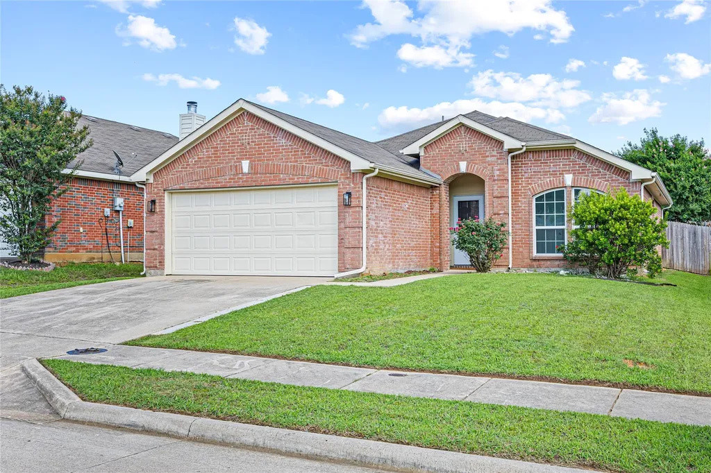 1712 Ironworks Drive Dallas TX 75253