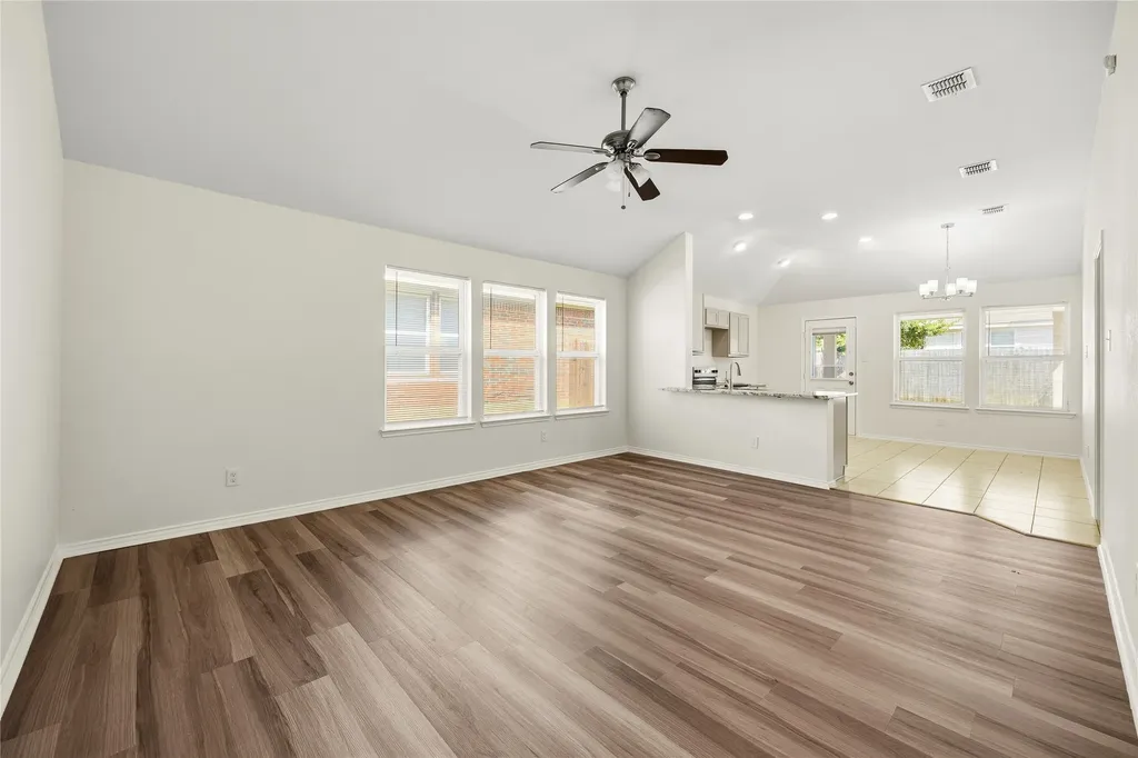1712 Ironworks Drive Dallas TX 75253